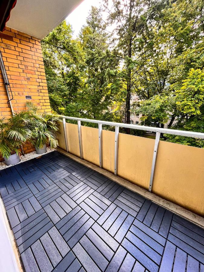 01 Bedroom In Mitte-up To 5 People-private Free Parking *