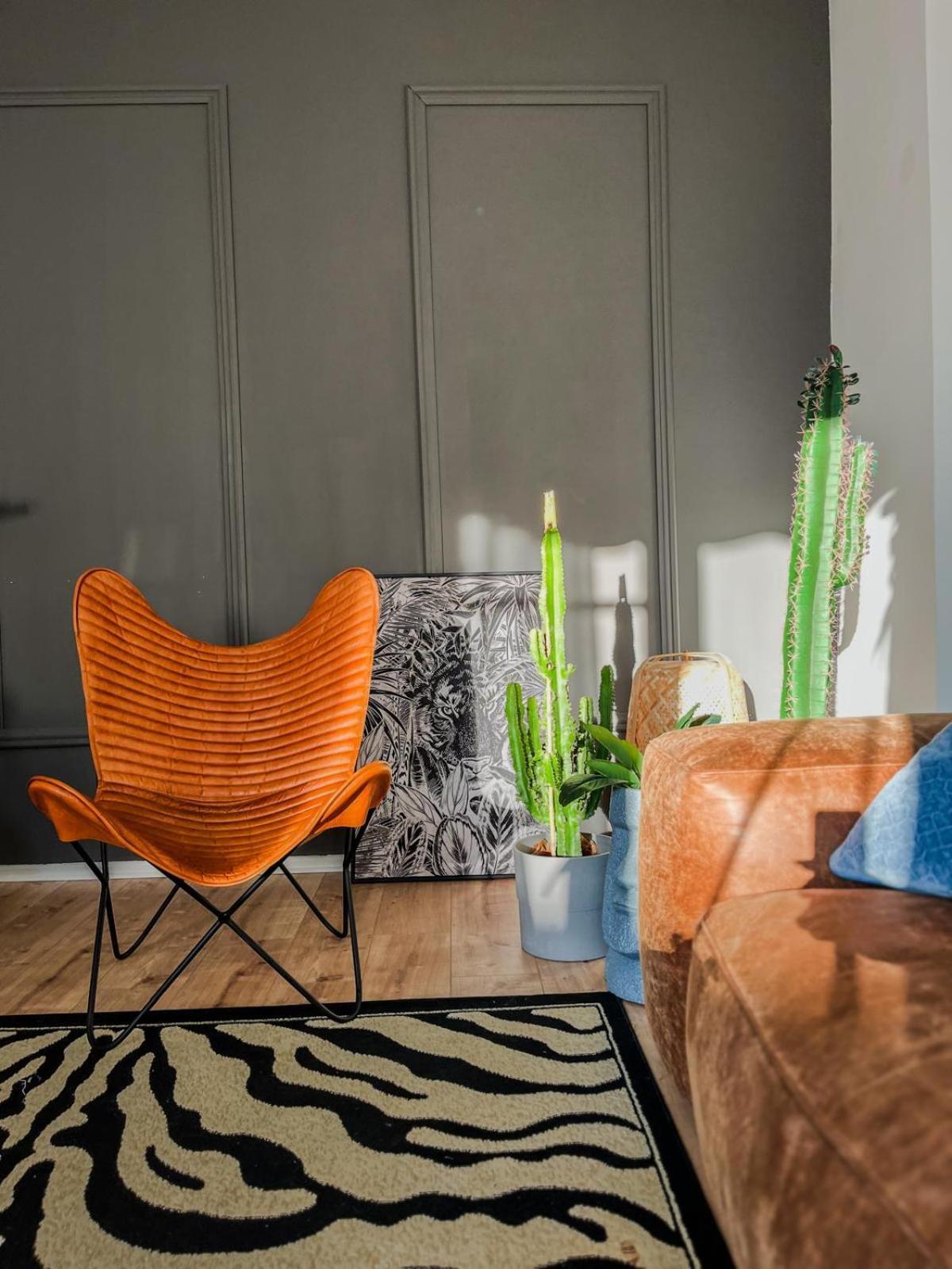 Apartment 01 Bedroom In Mitte-up To 5 People-private Free Parking Berlin